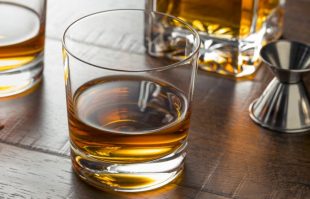 Gürcistan Alkol Fiyatları 2023, Bira, Şarap, Rakı Fiyatı img